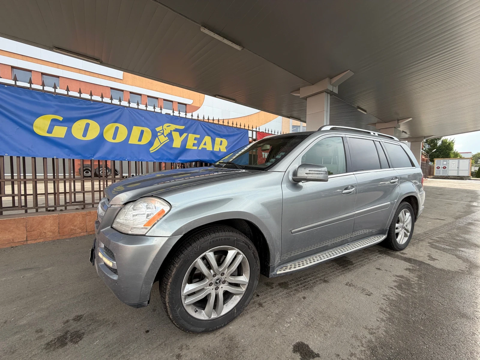 Mercedes-Benz GL 450 ГАЗОВ* ИНЖЕКЦИОН* FACELIFT* V8, снимка 2 - Автомобили и джипове - 54645720