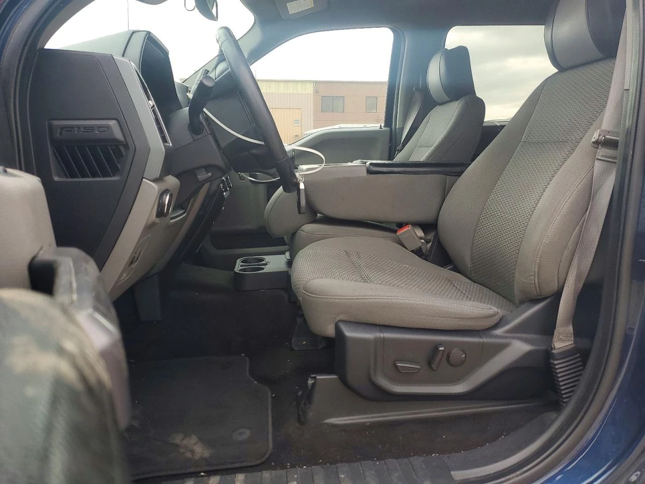 Ford F150 2.7l Supercrew, снимка 7 - Автомобили и джипове - 54882551