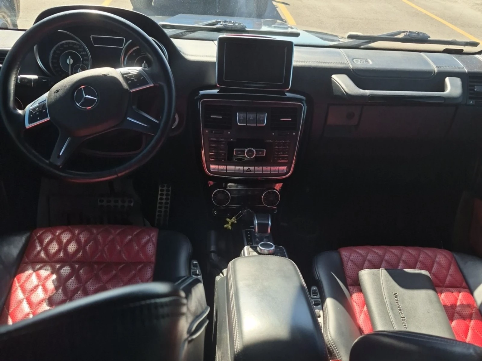 Mercedes-Benz G 63 AMG * АвтоКредит (ЦЕНА ДО БГ), снимка 11 - Автомобили и джипове - 56185868