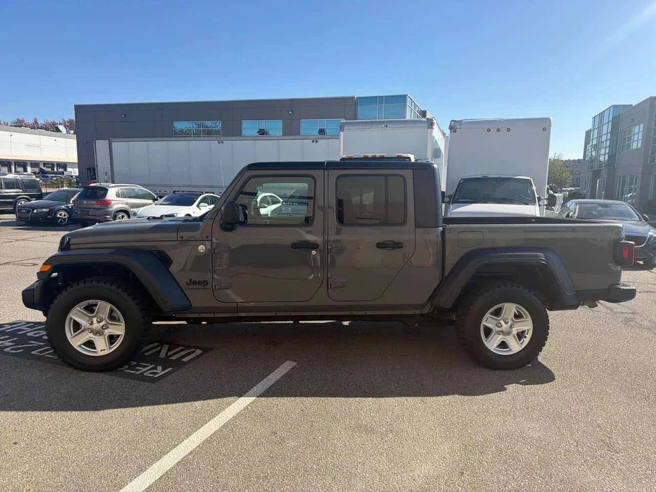 Jeep Gladiator * Sport S * АВТОКРЕДИТ БЕЗ ПЪРВОНАЧАЛНА ВНОСКА* , снимка 2 - Автомобили и джипове - 56240862