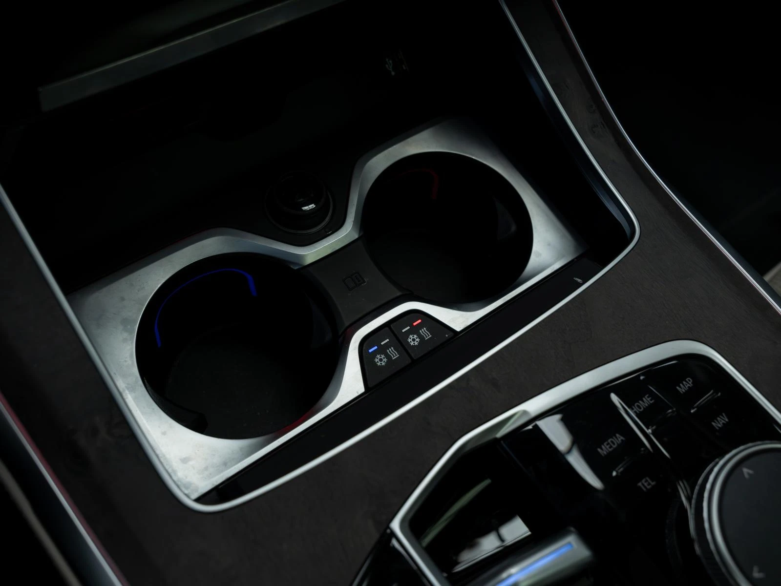 BMW X7 40i* XDRIVE* H&K* M SPORT* PANO* 360CAM* GLOW*  | Mobile.bg � ����������� 17
