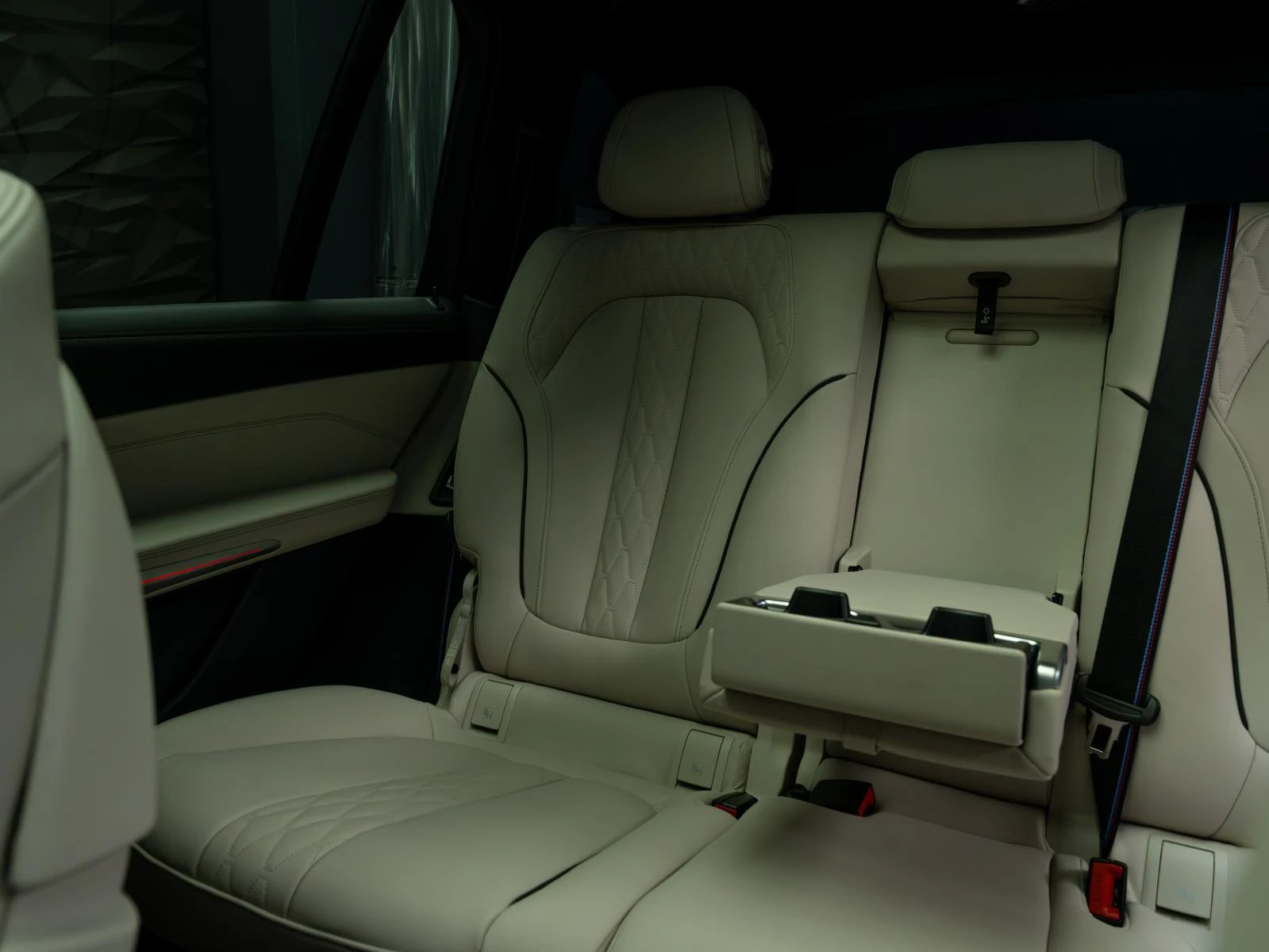 BMW X7 40i* XDRIVE* H&K* M SPORT* PANO* 360CAM* GLOW*  | Mobile.bg � ����������� 9