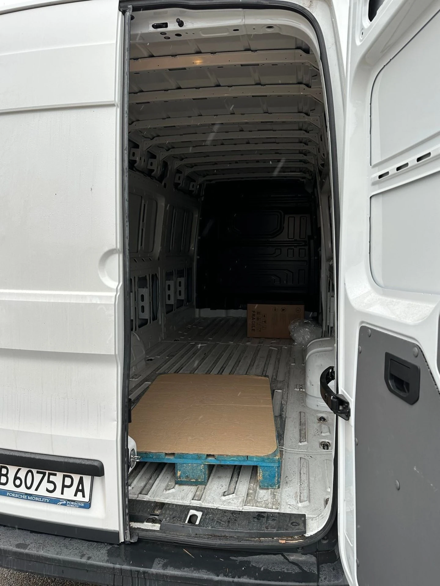 VW Crafter 35 Kasten XL TDI 16.4 m3 ������ | Mobile.bg � ����������� 11