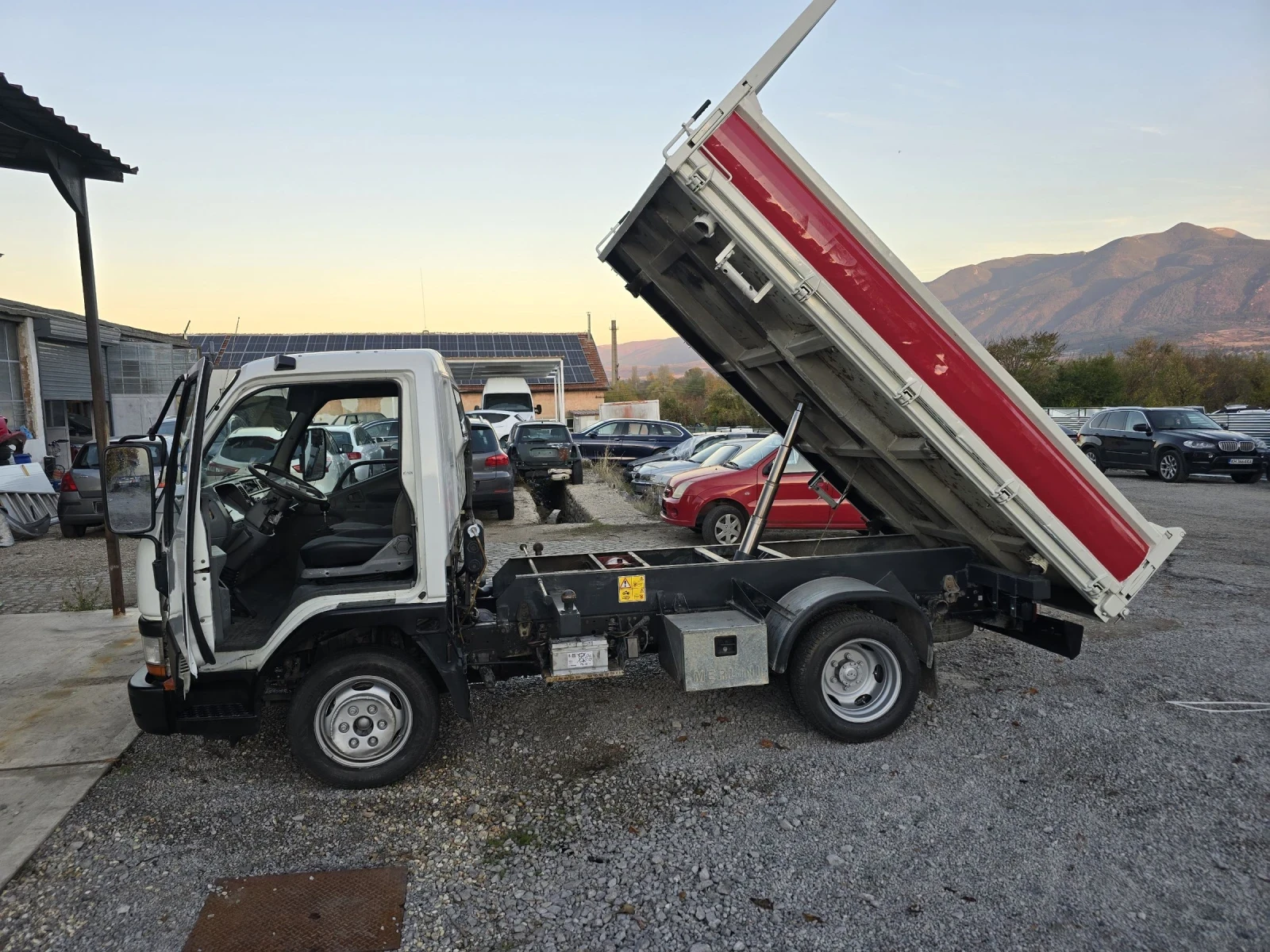 Mitsubishi Canter 3.0D * климатик* двойна гума* 3-странен самосвал* , снимка 1