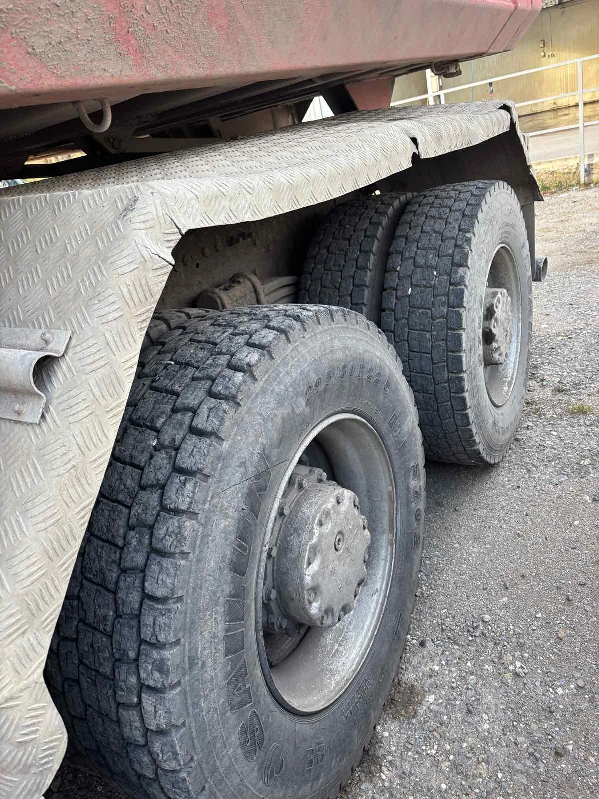Mercedes-Benz 3244  8X4/4 4100 - изображение 10