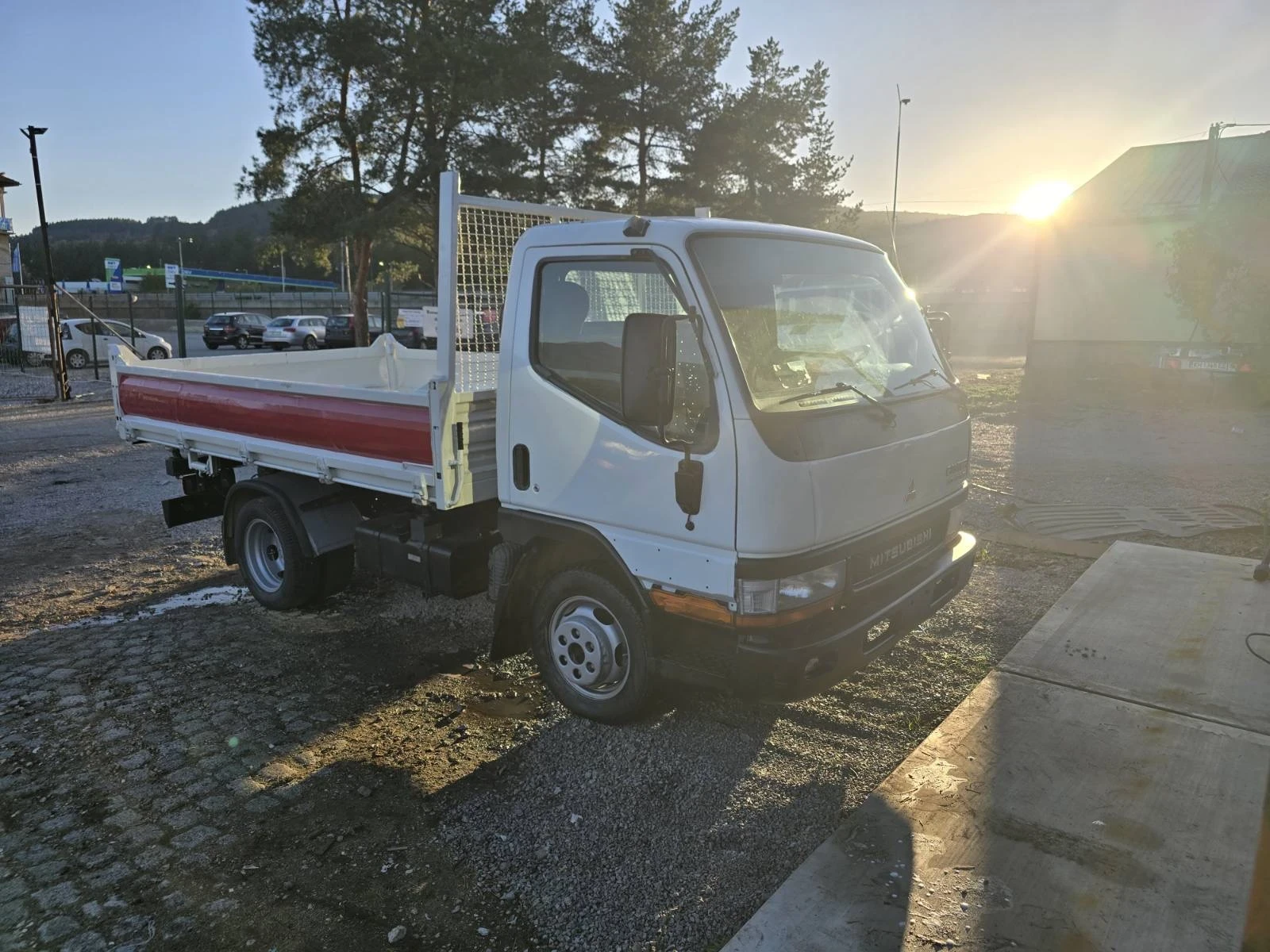 Mitsubishi Canter 3.0D * климатик* подгрев* 3-странен самосвал*  - изображение 3