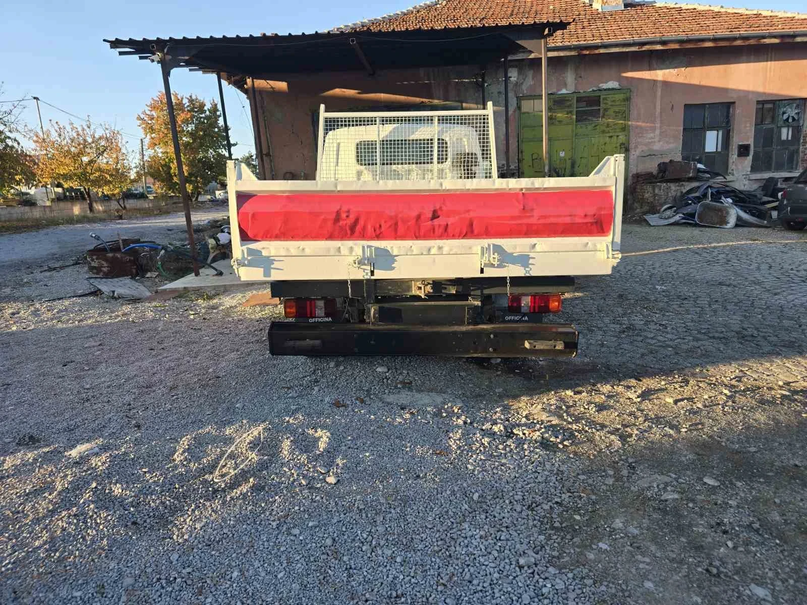 Mitsubishi Canter 3.0D * климатик* подгрев* 3-странен самосвал*  - изображение 7