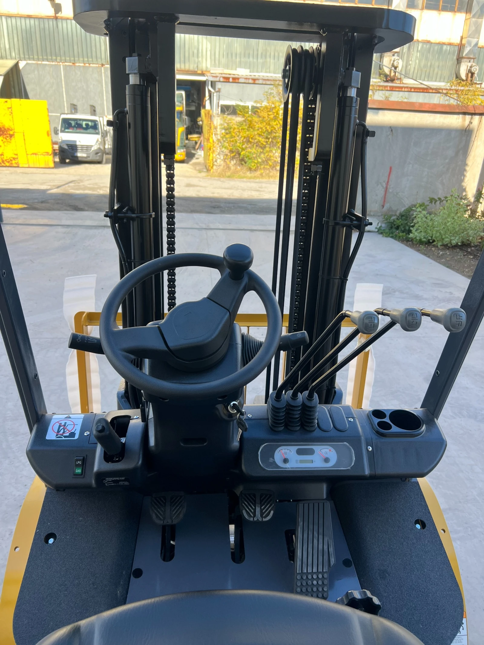  TCM  | NISSAN K25 / | Mobile.bg   11