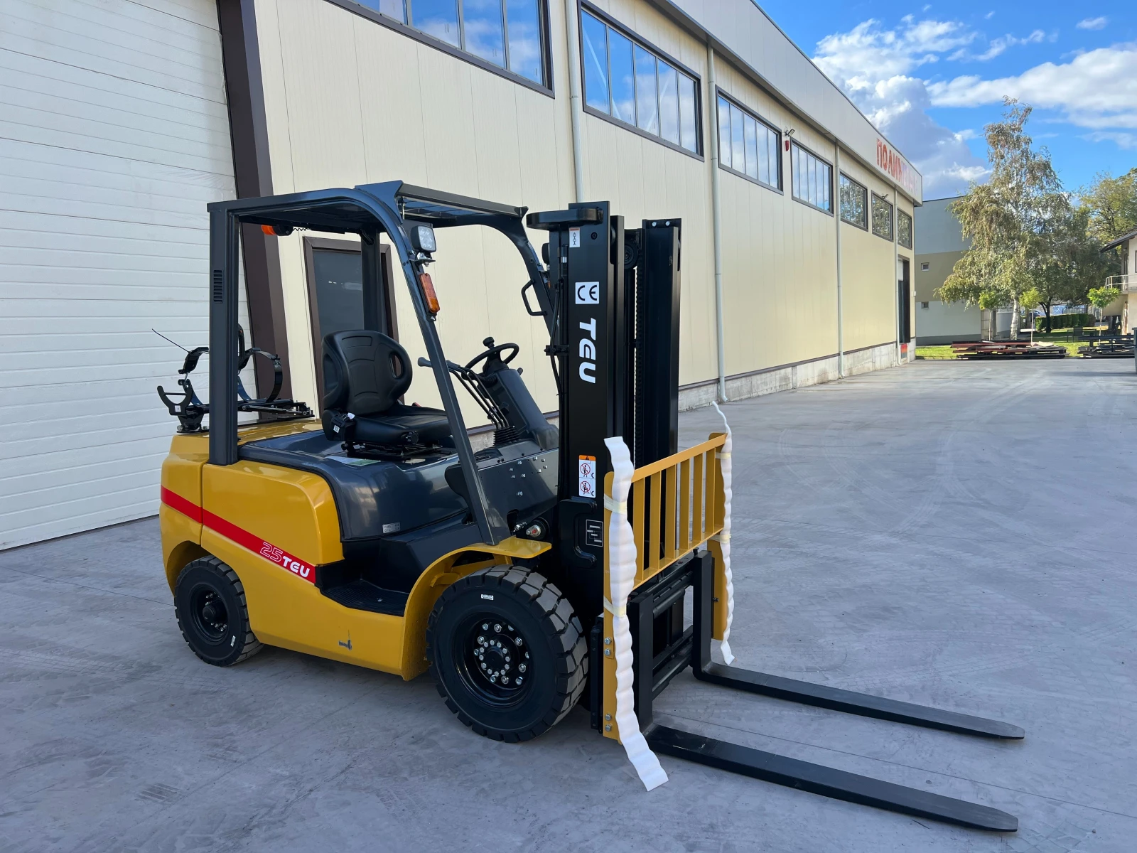  TCM  | NISSAN K25 / | Mobile.bg   6