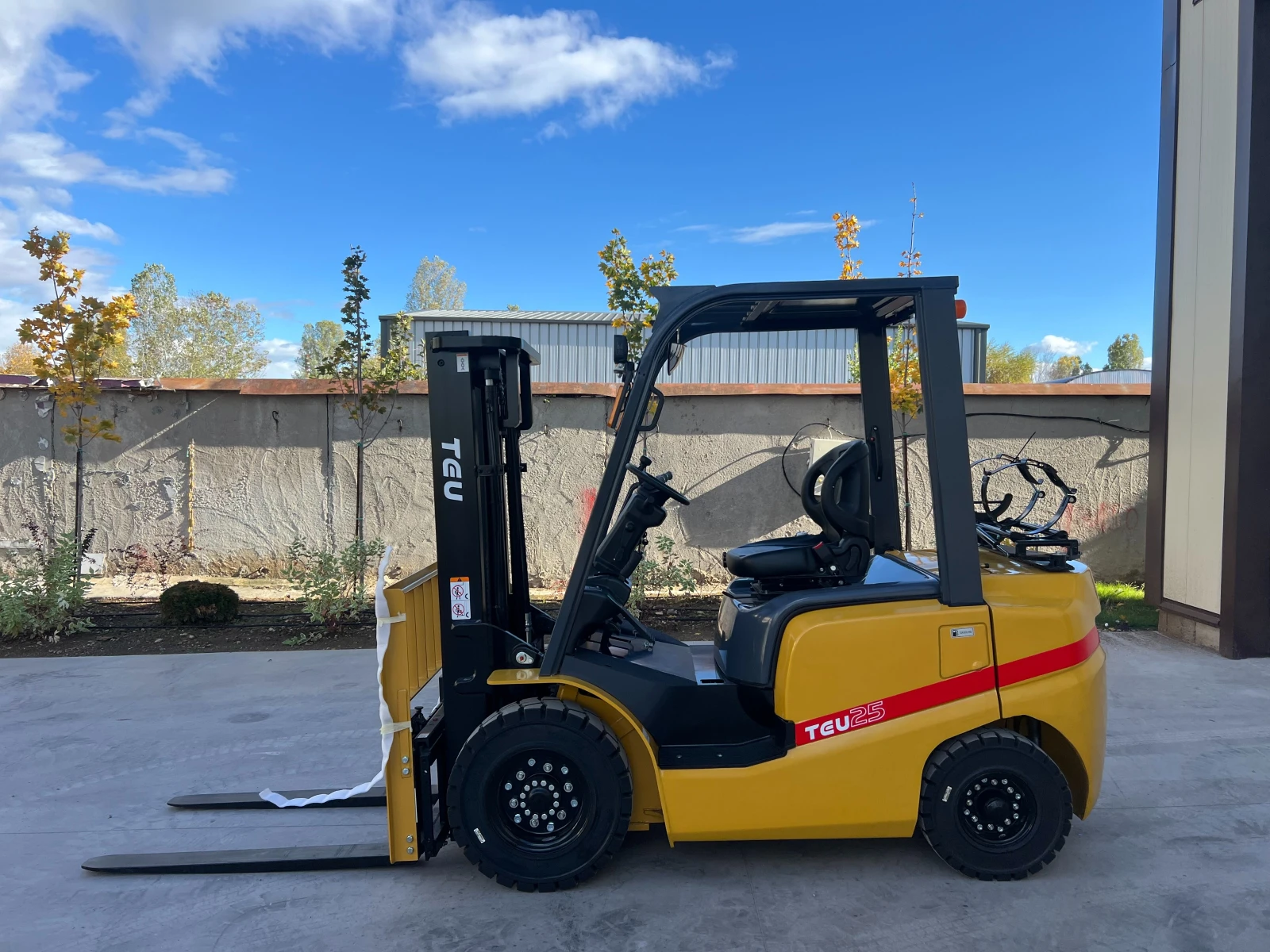  TCM  | NISSAN K25 / | Mobile.bg   2