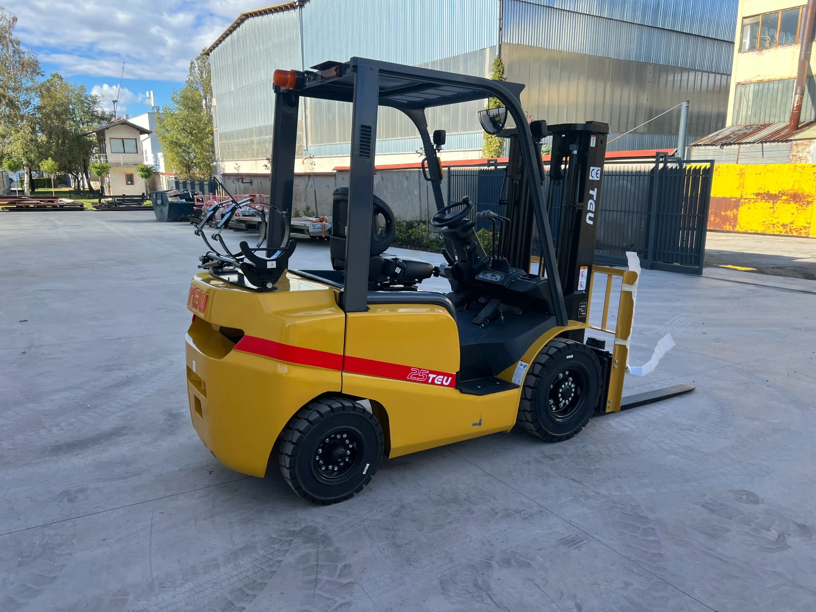  TCM  | NISSAN K25 / | Mobile.bg   5