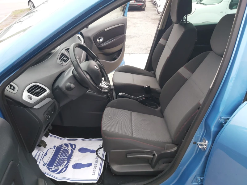 Renault Scenic, снимка 15 - Автомобили и джипове - 48443032