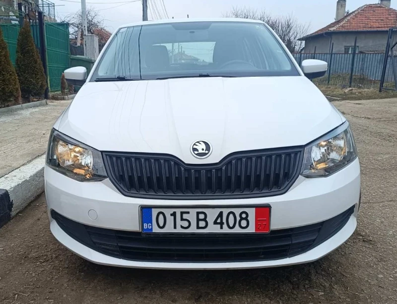 Skoda Fabia 2018г./Отлично състояние, снимка 2 - Автомобили и джипове - 48992618