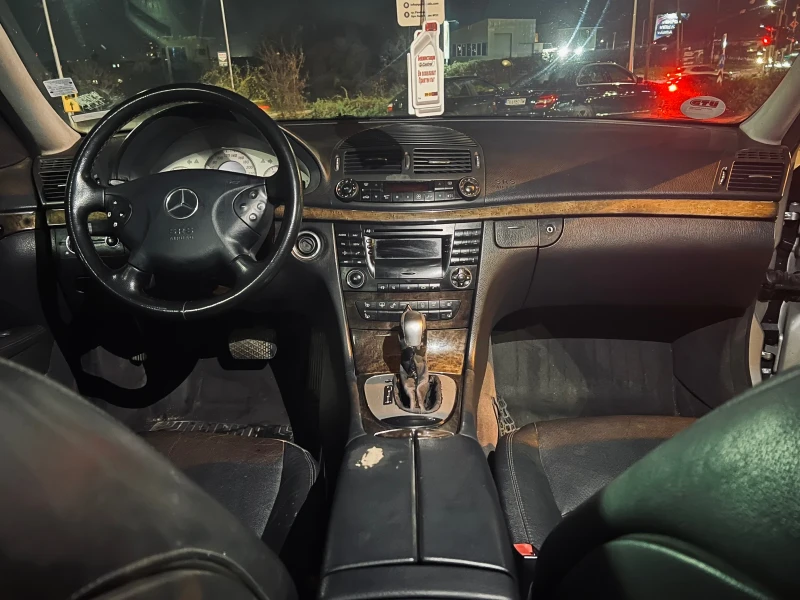 Mercedes-Benz E 270, снимка 8 - Автомобили и джипове - 49550184