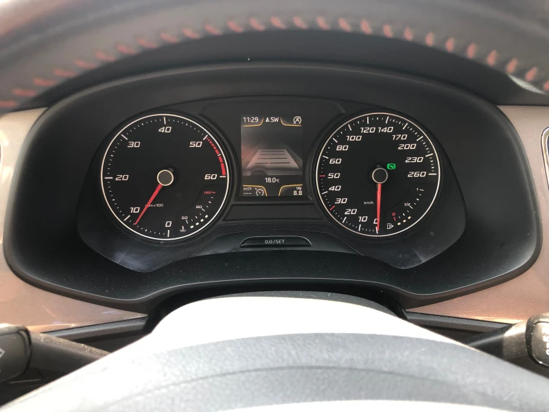 Seat Leon FR-MATRIX/2.0 TDI-DSG/DISTRONIC-PLUS/УНИКАТ, снимка 11 - Автомобили и джипове - 50653092