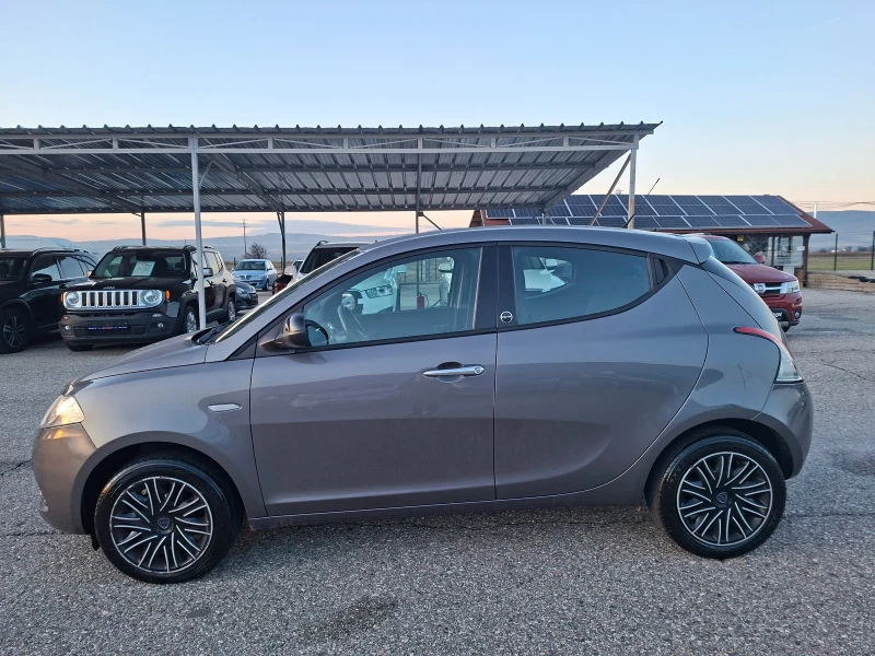 Lancia Ypsilon 1, 2 i Gpl, снимка 8 - Автомобили и джипове - 52860420