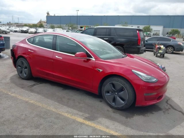 Tesla Model 3 LONG RANGE - 28000 лв. / 14316.17 € - 61804214 1