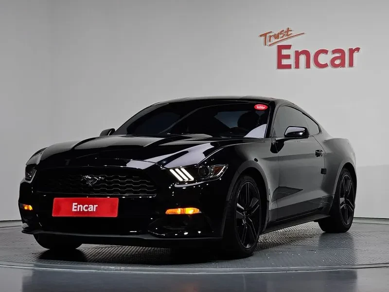 Ford Mustang Coupe