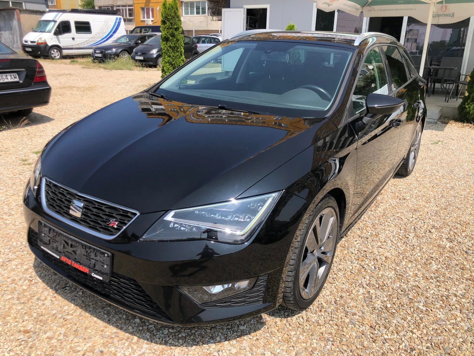 Seat Leon FR-MATRIX/2.0 TDI-DSG/DISTRONIC-PLUS/УНИКАТ, снимка 1
