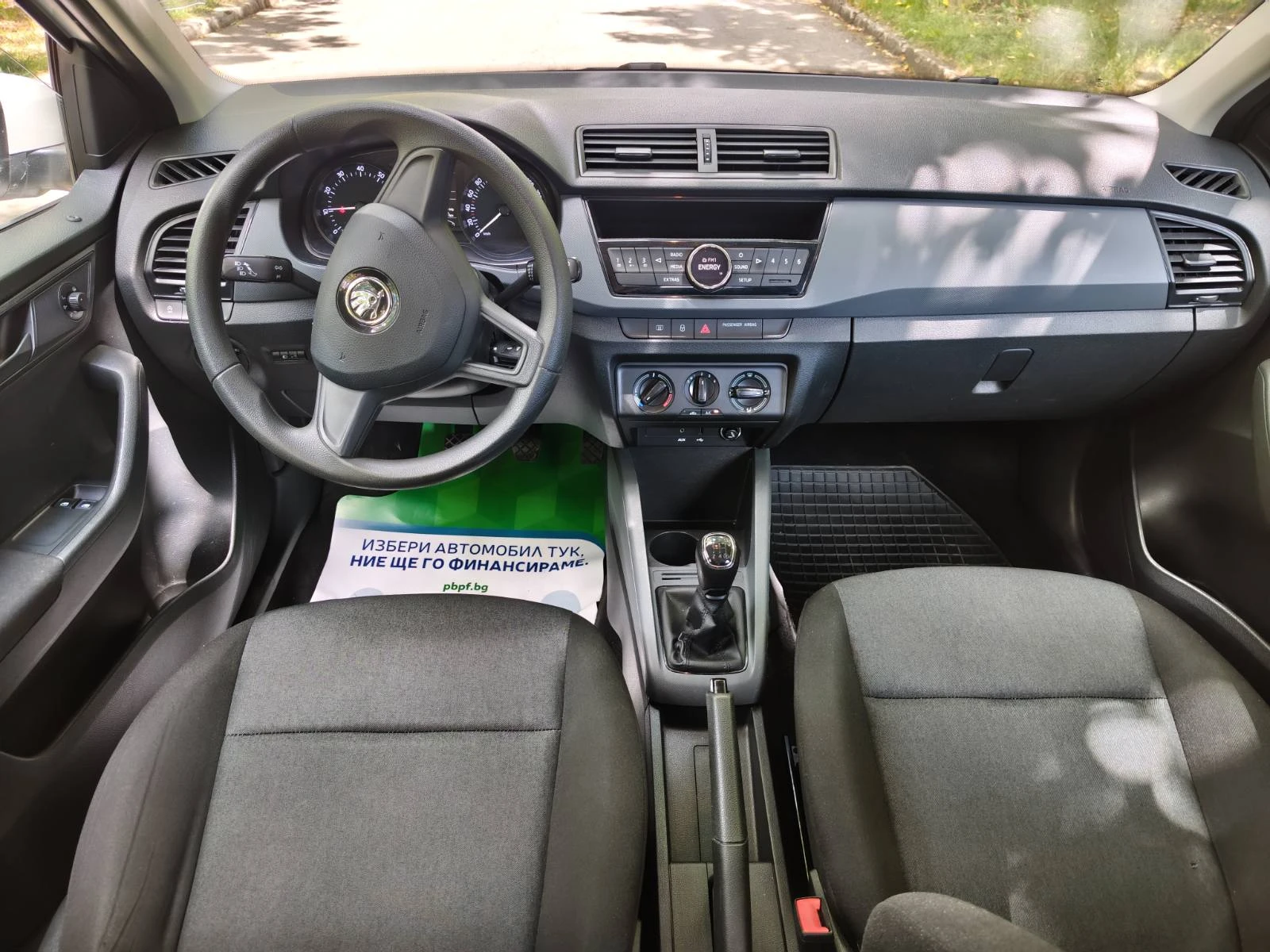 Skoda Fabia 2018г., снимка 10 - Автомобили и джипове - 48992618