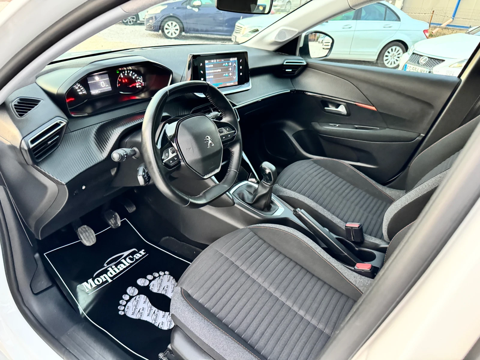 Peugeot 208 1.2 PureTech 75 S/S Active Pack - изображение 8