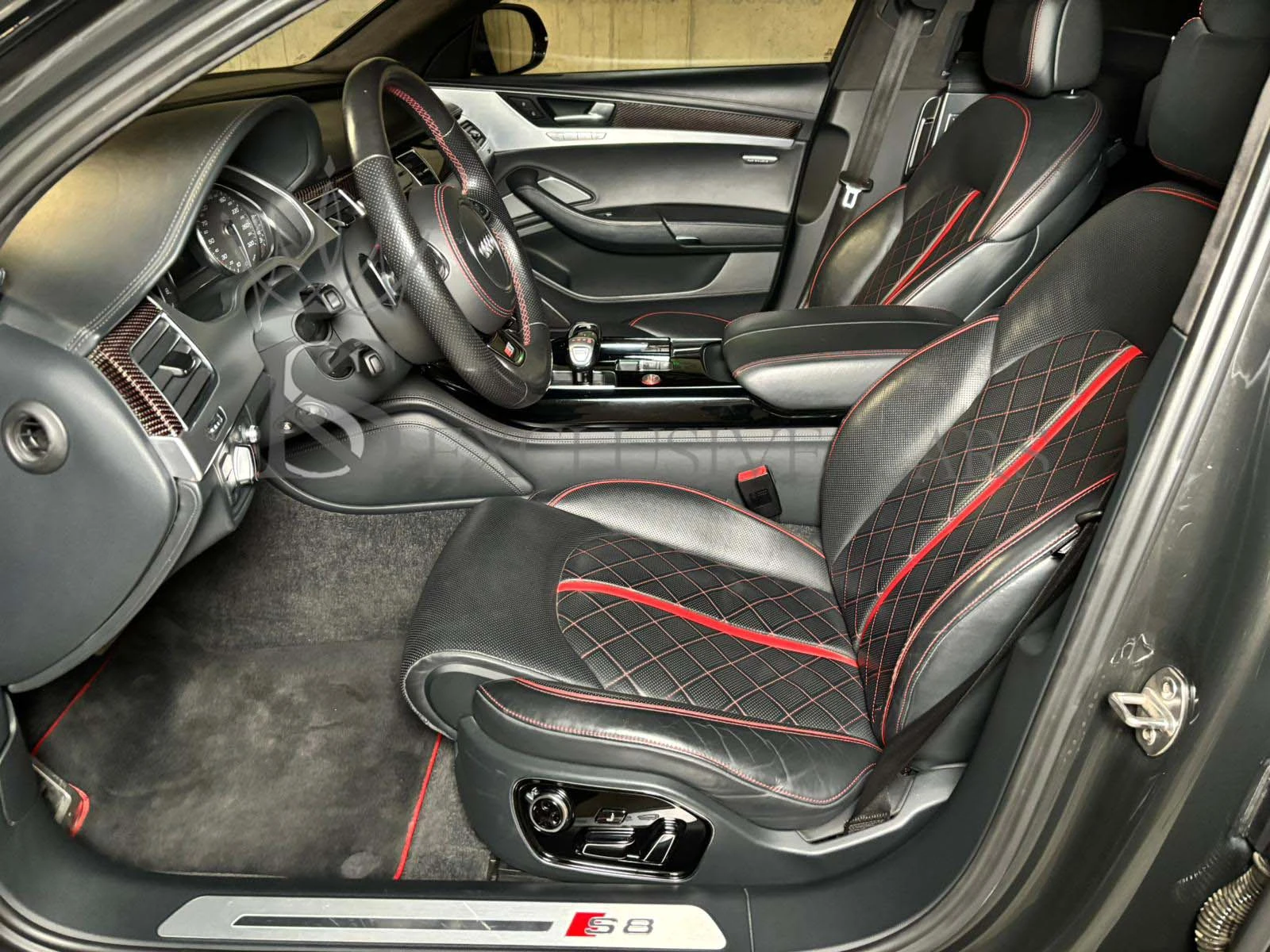 Audi S8 PLUS* CARBON* B&O* KERAMIK* MATRIX* 3XTV*  - изображение 7