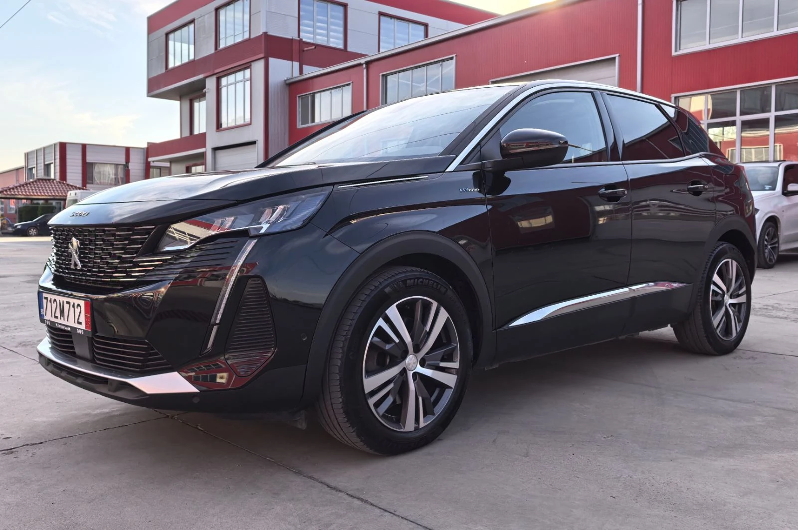 Peugeot 3008 Plug-in Hybrid 52000km - изображение 3