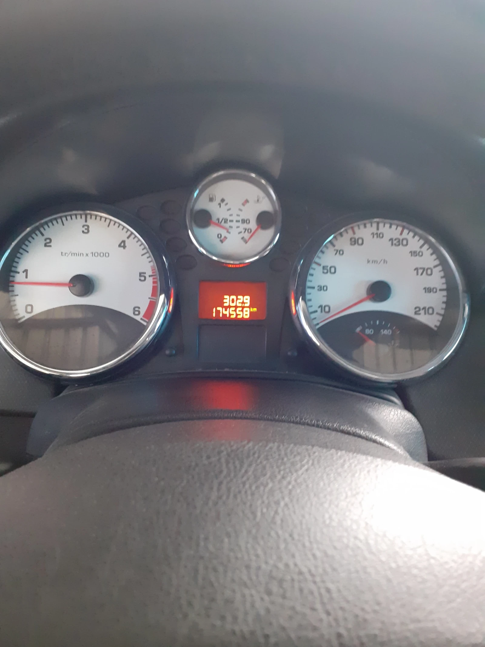 Peugeot 207 1.6HDI PANORAMA  - изображение 7