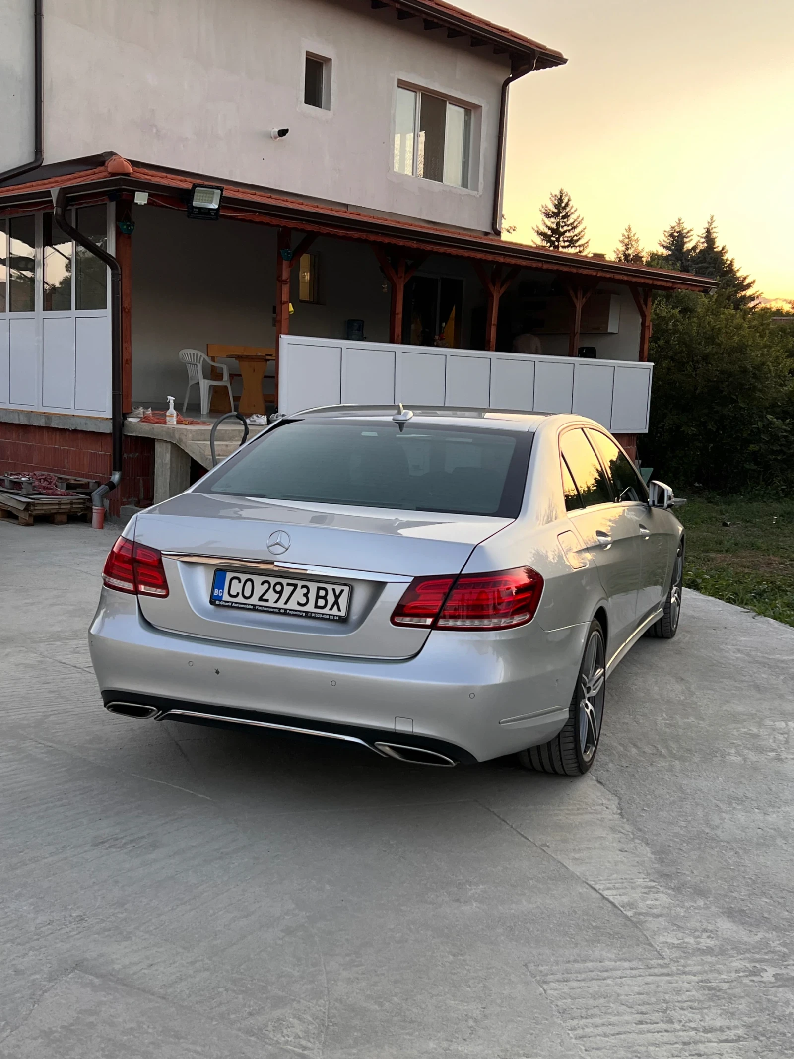 Mercedes-Benz E 220  - изображение 5