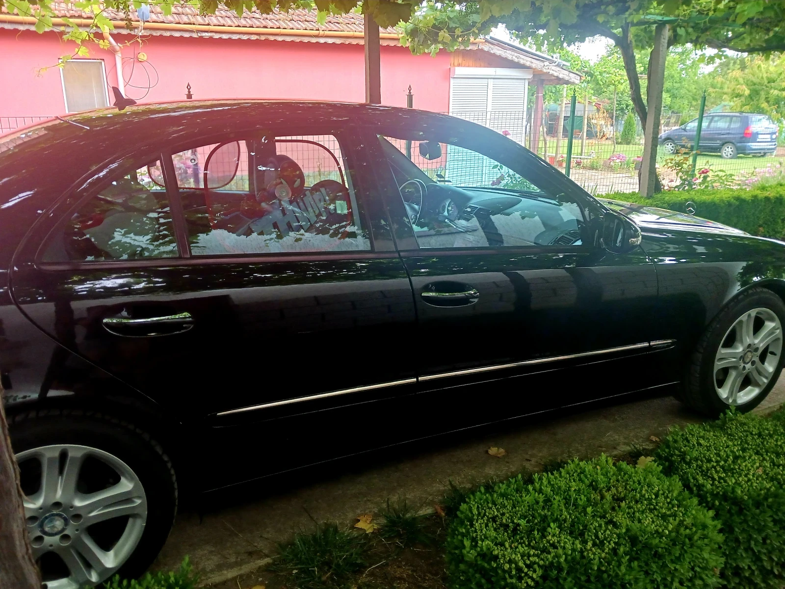 Mercedes-Benz E 320  - изображение 3