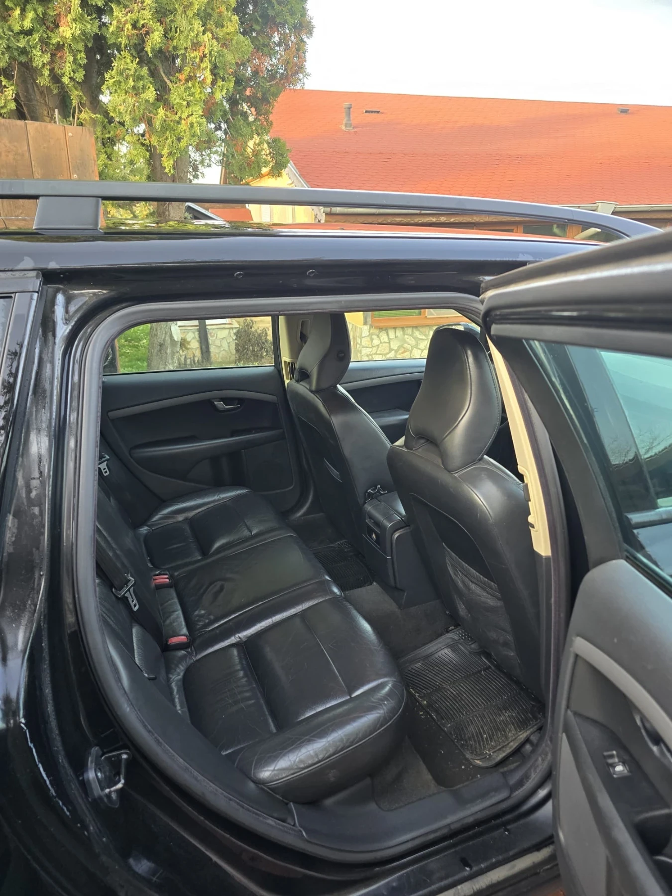 Volvo V70 2.5 FT - изображение 9