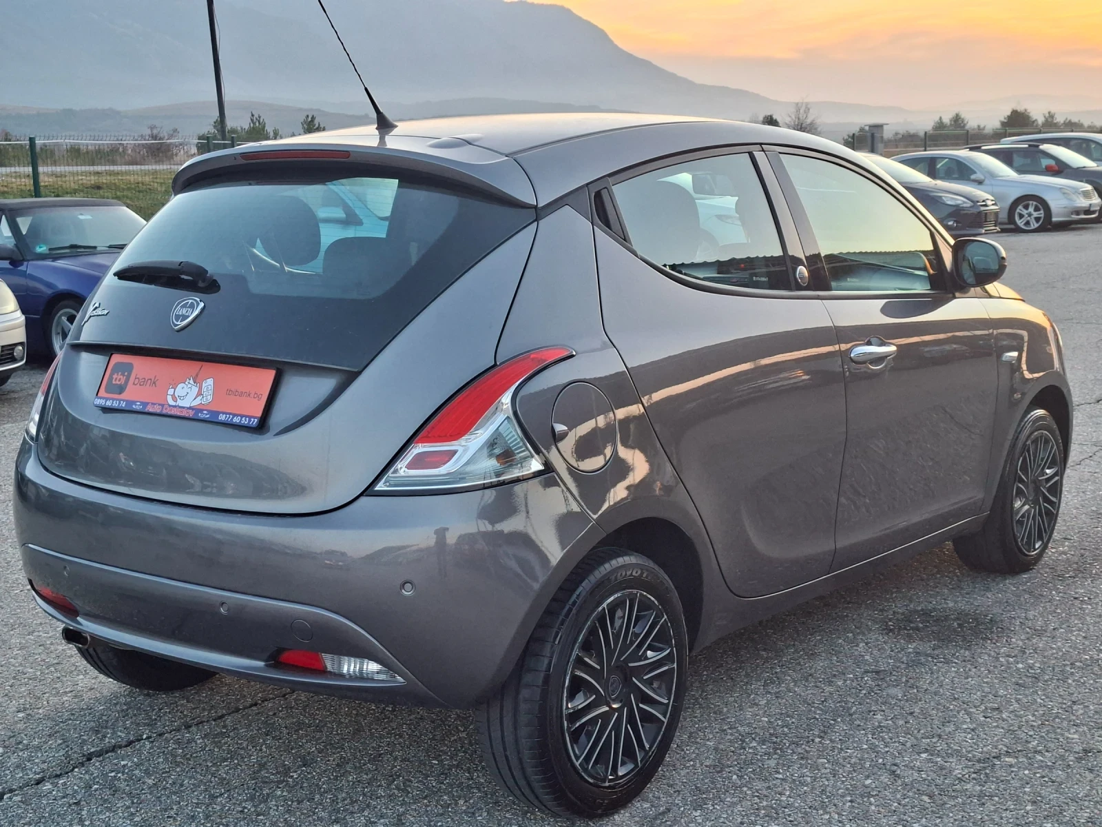 Lancia Ypsilon 1, 2 i Gpl - изображение 5