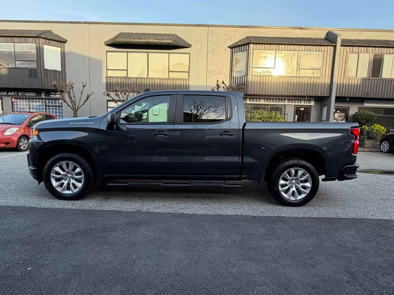 Chevrolet Silverado * Custom * KEYLESS* NAVI* , снимка 2 - Автомобили и джипове - 53895258