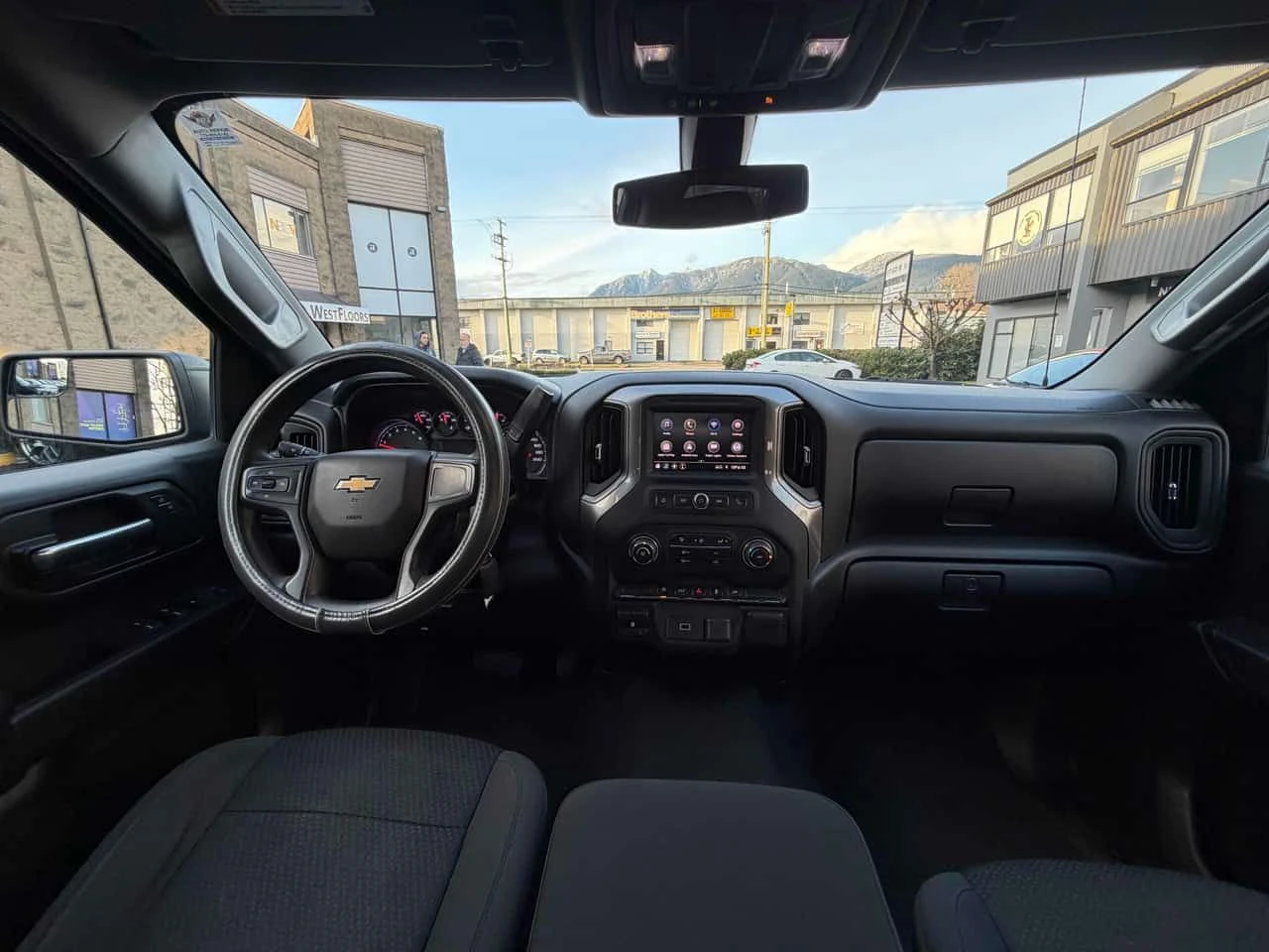 Chevrolet Silverado * Custom * KEYLESS* NAVI* , снимка 9 - Автомобили и джипове - 53895258