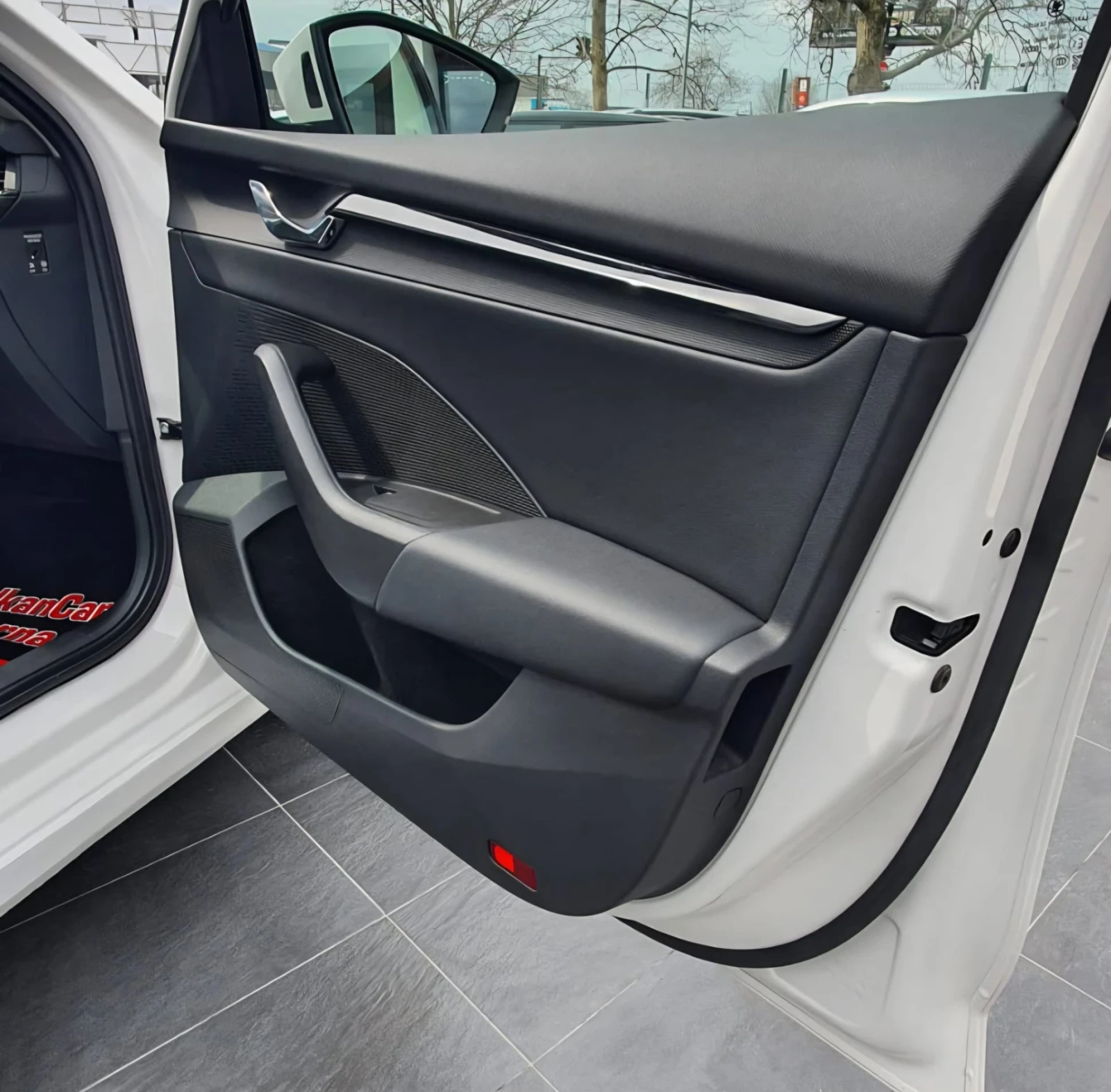 Skoda Octavia 2.0TDI Vagon Sportline DSG Euro6D, снимка 12 - Автомобили и джипове - 53923889