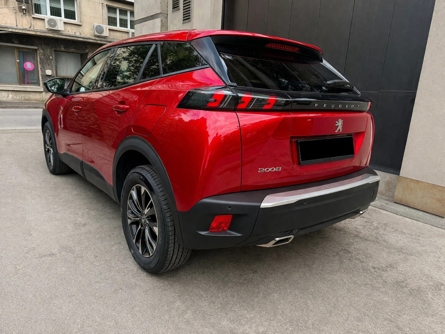 Peugeot 2008 1.2 PureTech 130 к.с. EAT8 ГАРАНЦИЯ , снимка 7 - Автомобили и джипове - 54138839