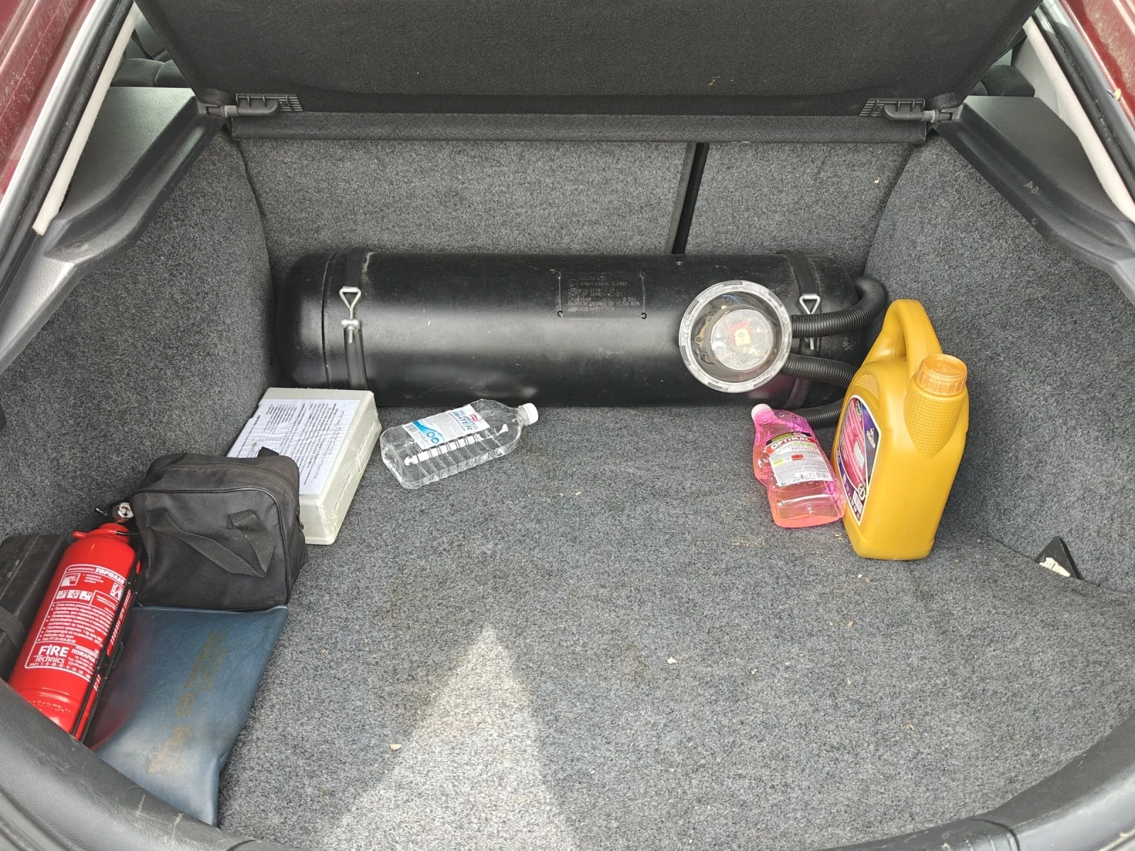 Ford Mondeo Ghia 2.0 16V, снимка 17 - Автомобили и джипове - 54264048