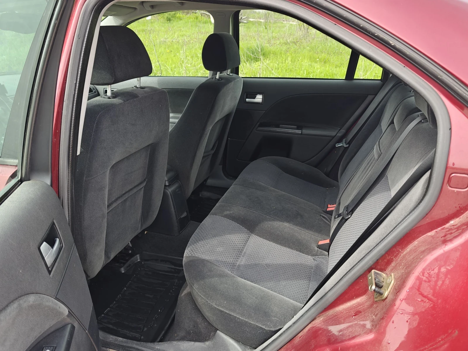 Ford Mondeo Ghia 2.0 16V, снимка 14 - Автомобили и джипове - 54264048