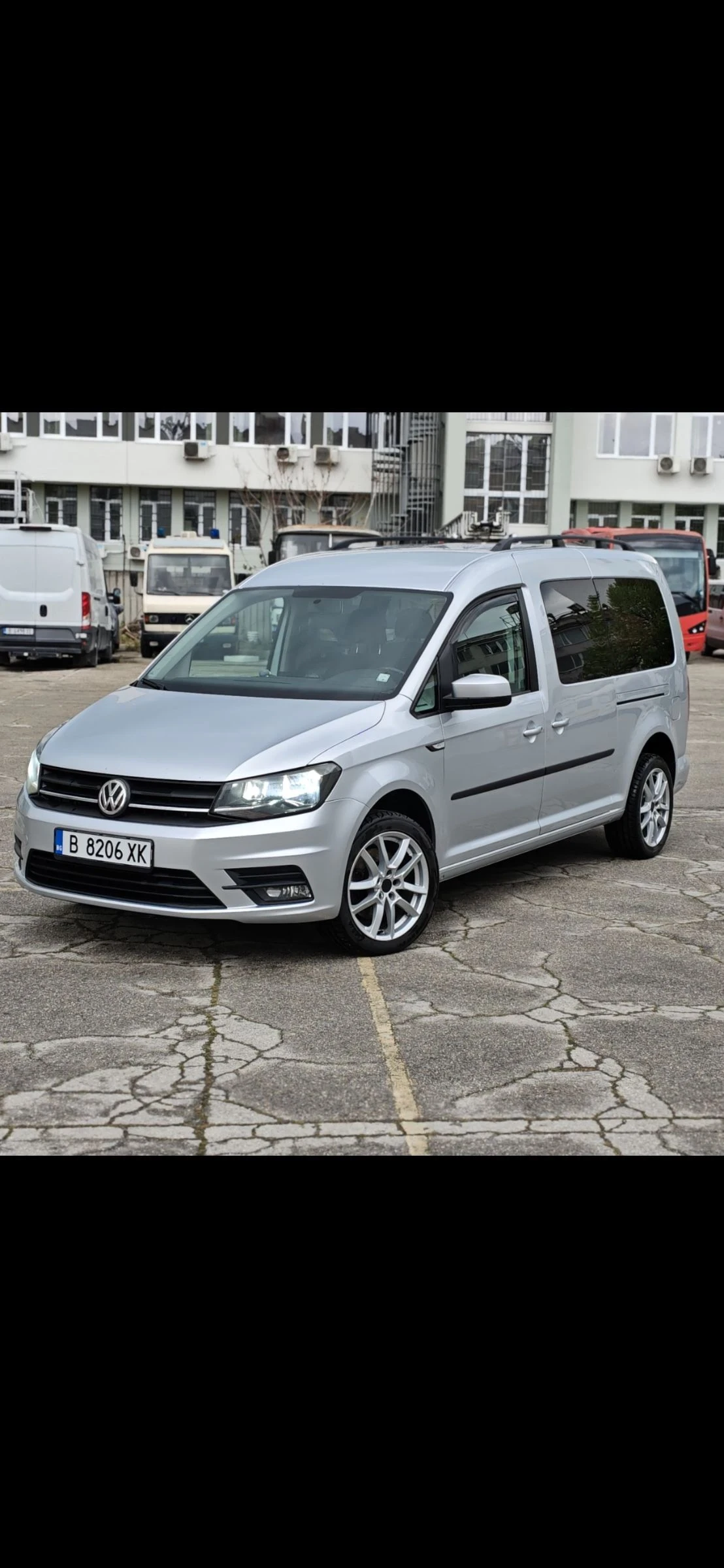 VW Caddy Vw Caddy Maxi* 2015г. * DSG* 7 местен отличен!, снимка 1 - Автомобили и джипове - 54382650