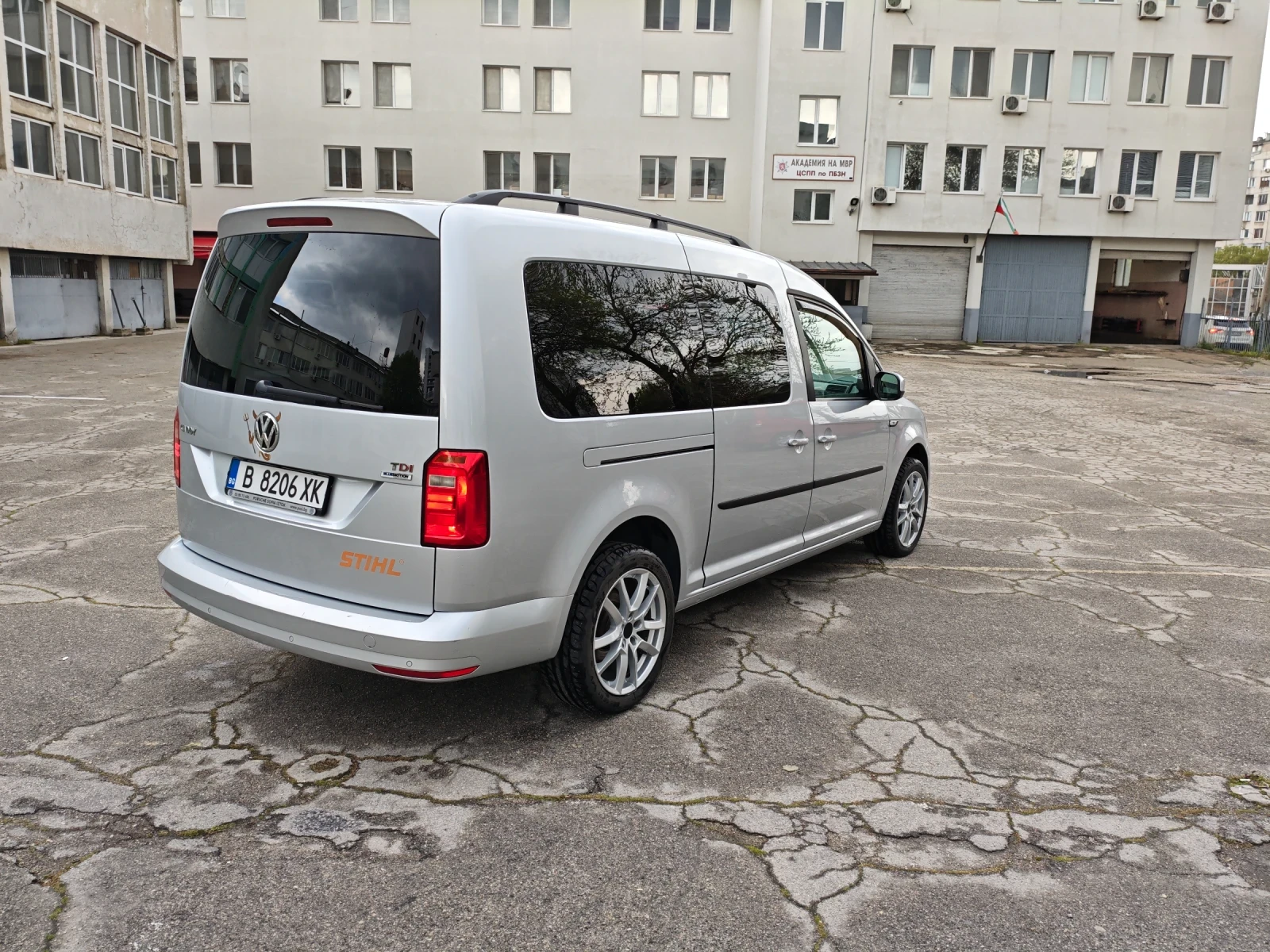 VW Caddy Vw Caddy Maxi* 2015г. * DSG* 7 местен отличен!, снимка 3 - Автомобили и джипове - 54382650