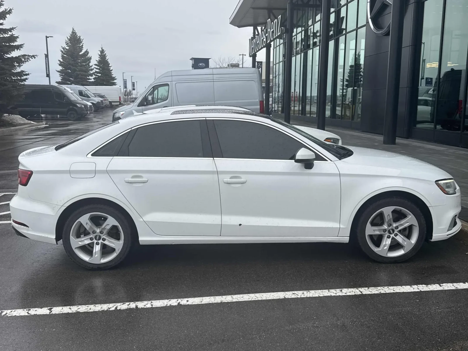 Audi A3 QUATTRO Sedan* ПОДГРЕВ* ШИБЕДАХ, снимка 3 - Автомобили и джипове - 54488798