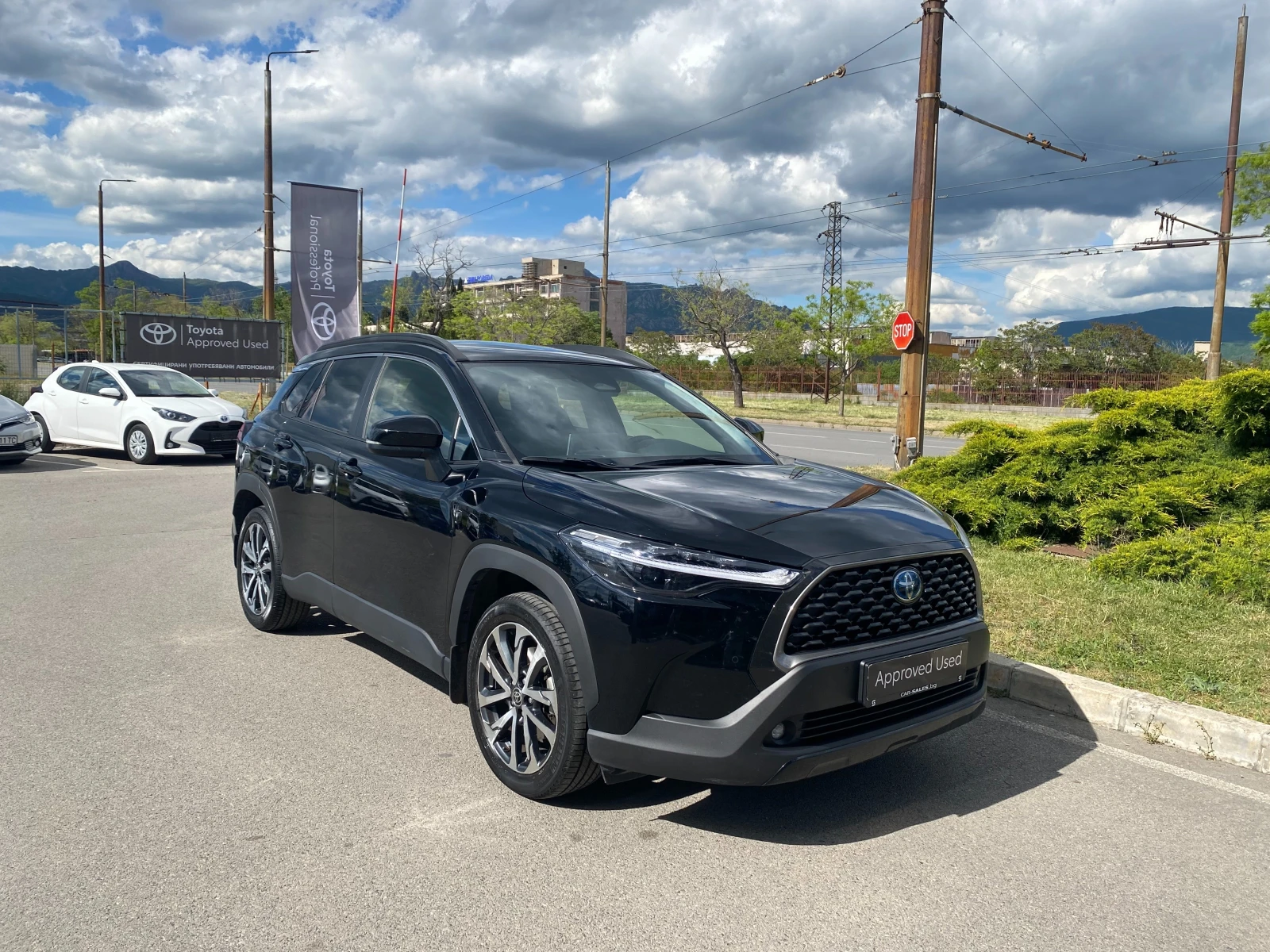 Toyota Corolla Cross 2.0 HEV Luxury FWD