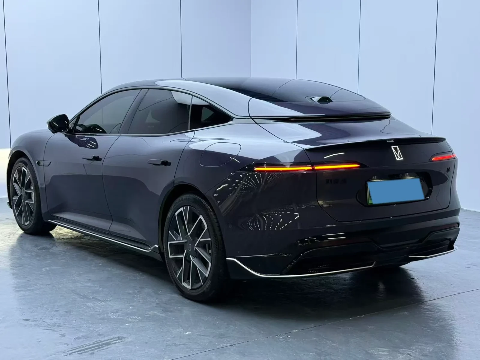 Avatr 06 AWD Ultra Edition 72.88kWh, снимка 6 - Автомобили и джипове - 55073976