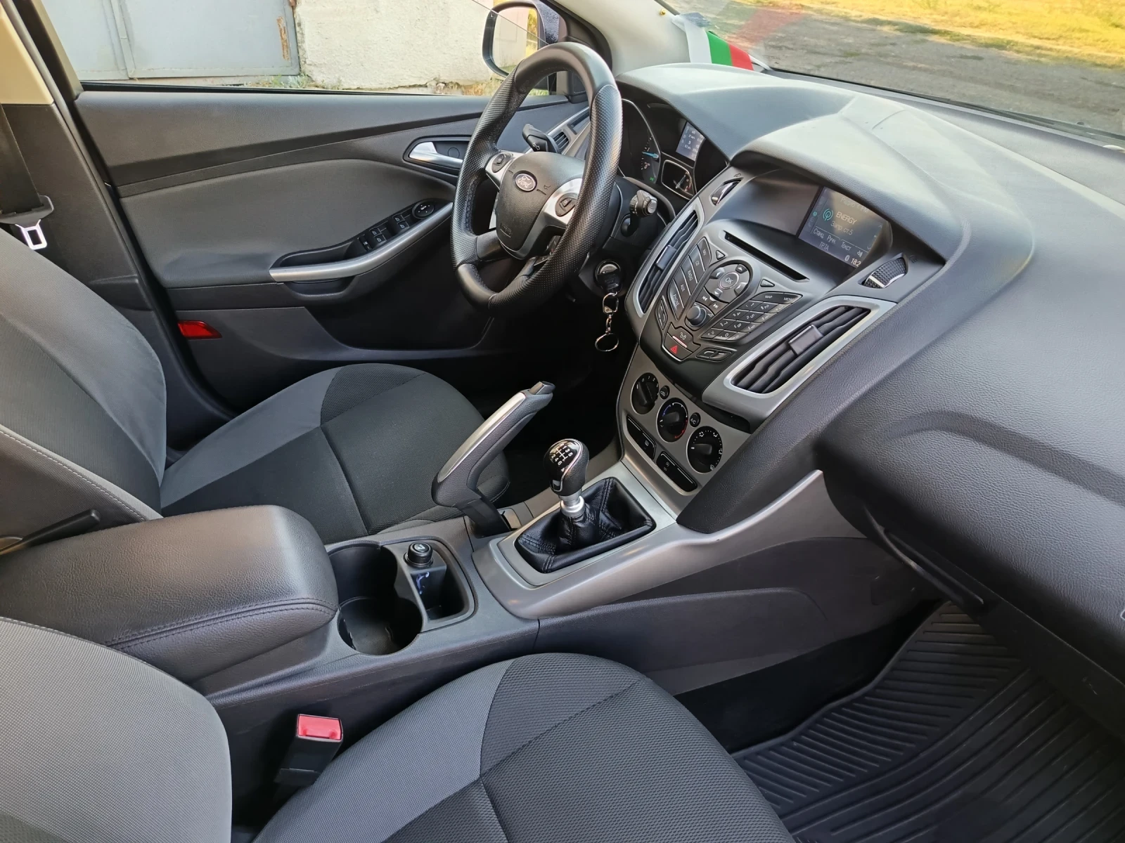Ford Focus 1.6, снимка 15 - Автомобили и джипове - 55263560