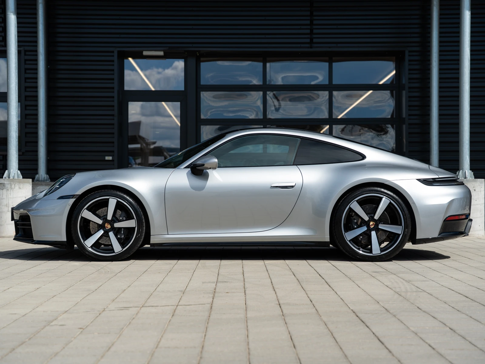 Porsche 911 Carrera , снимка 2 - Автомобили и джипове - 55950970