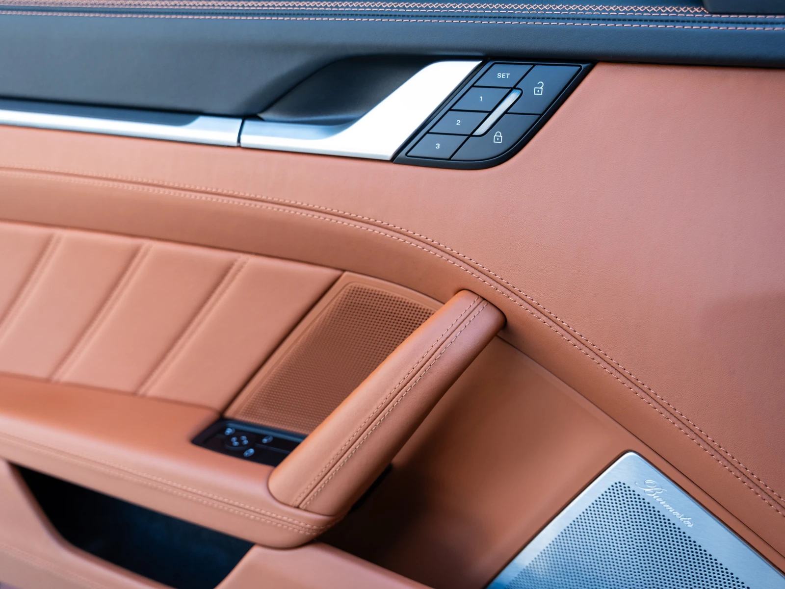 Porsche 911 Carrera , снимка 16 - Автомобили и джипове - 55950970