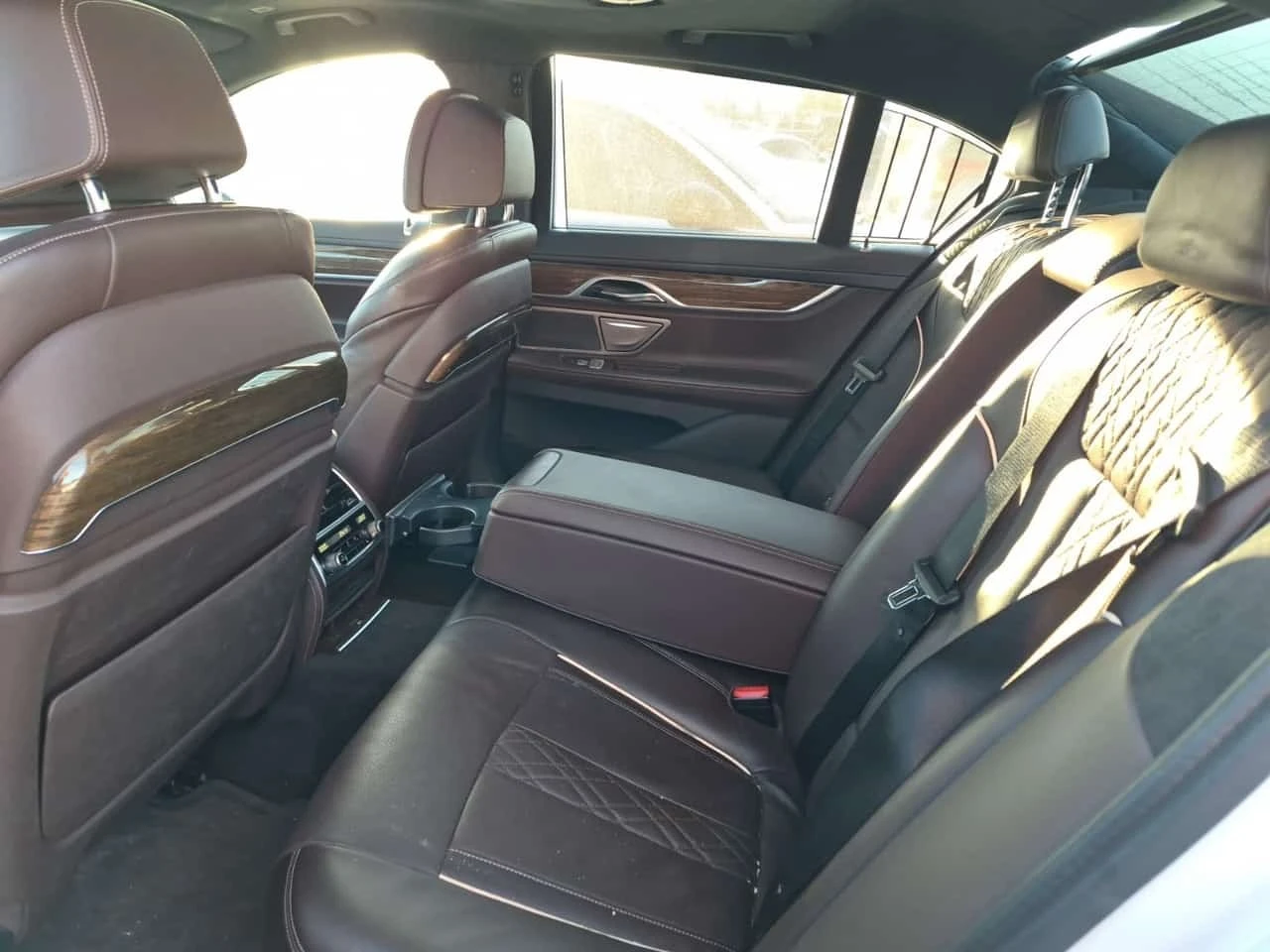 BMW 750 /Awd 750i/Xdrive/ОБДУХ/ПОДГРЕВ/ХЕДЪП/ПАНОРАМА, снимка 12 - Автомобили и джипове - 56300580