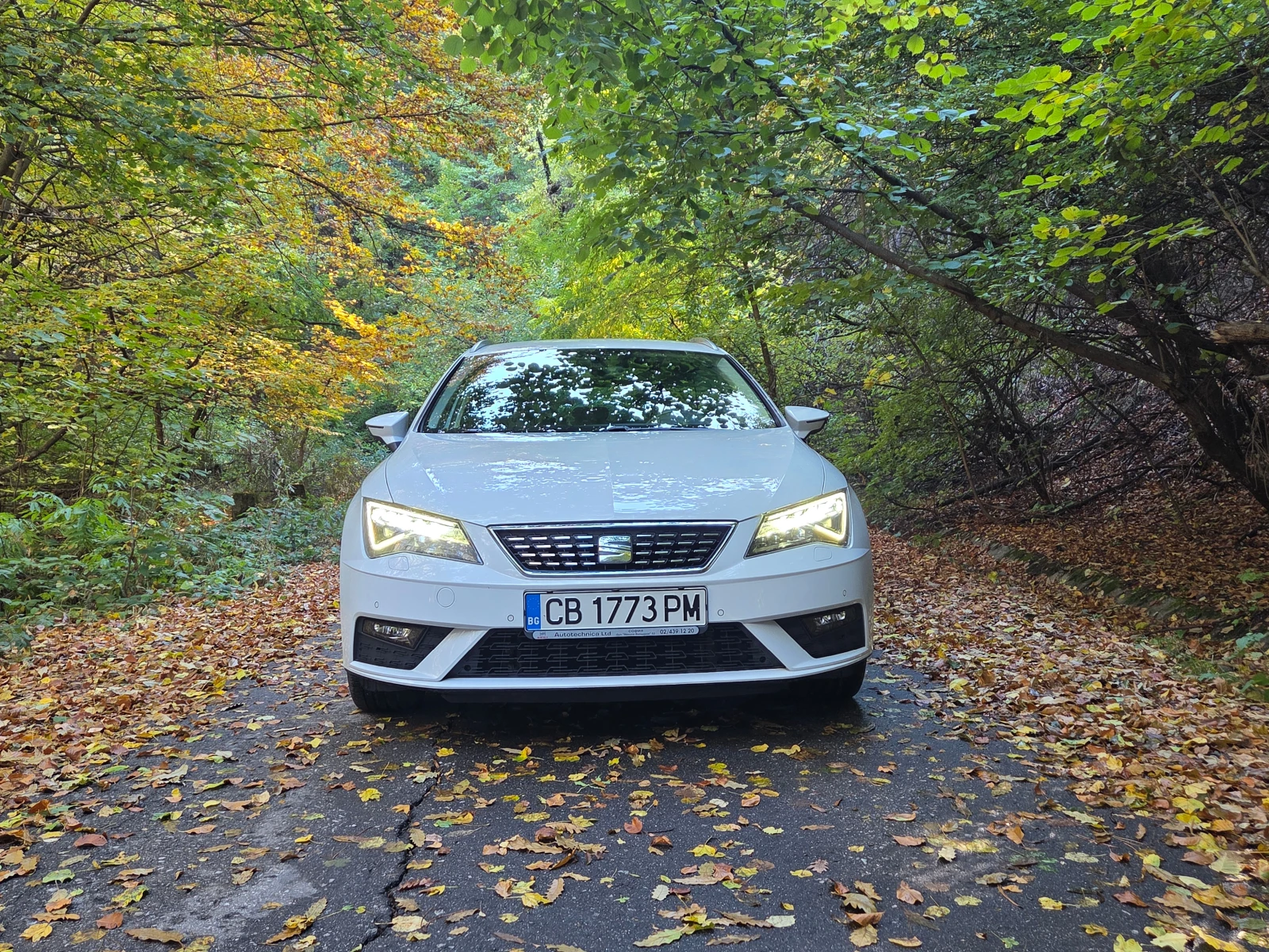 Seat Leon Sportstourer ST, снимка 12 - Автомобили и джипове - 56658206