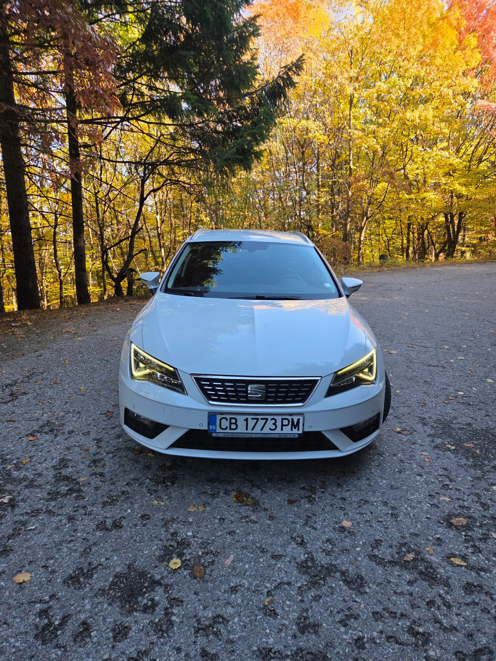 Seat Leon Sportstourer ST, снимка 4 - Автомобили и джипове - 56658206