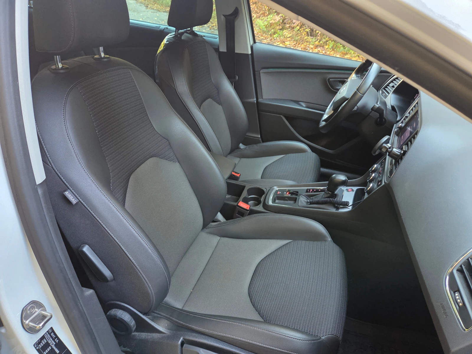 Seat Leon Sportstourer ST, снимка 9 - Автомобили и джипове - 56658206